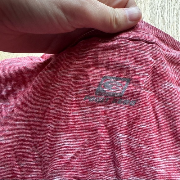 POINT ZERO RED V NECK LONDON PRINT TEE - L - Picture 7 of 12